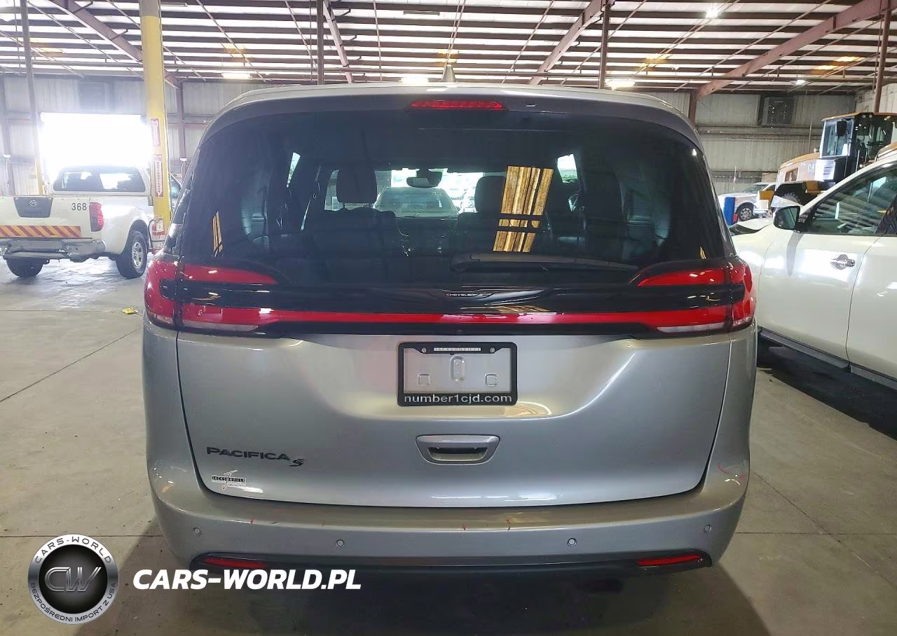 2021 Chrysler Pacifica Touring VIN:2C4RC1FG9MR593314 - 6
