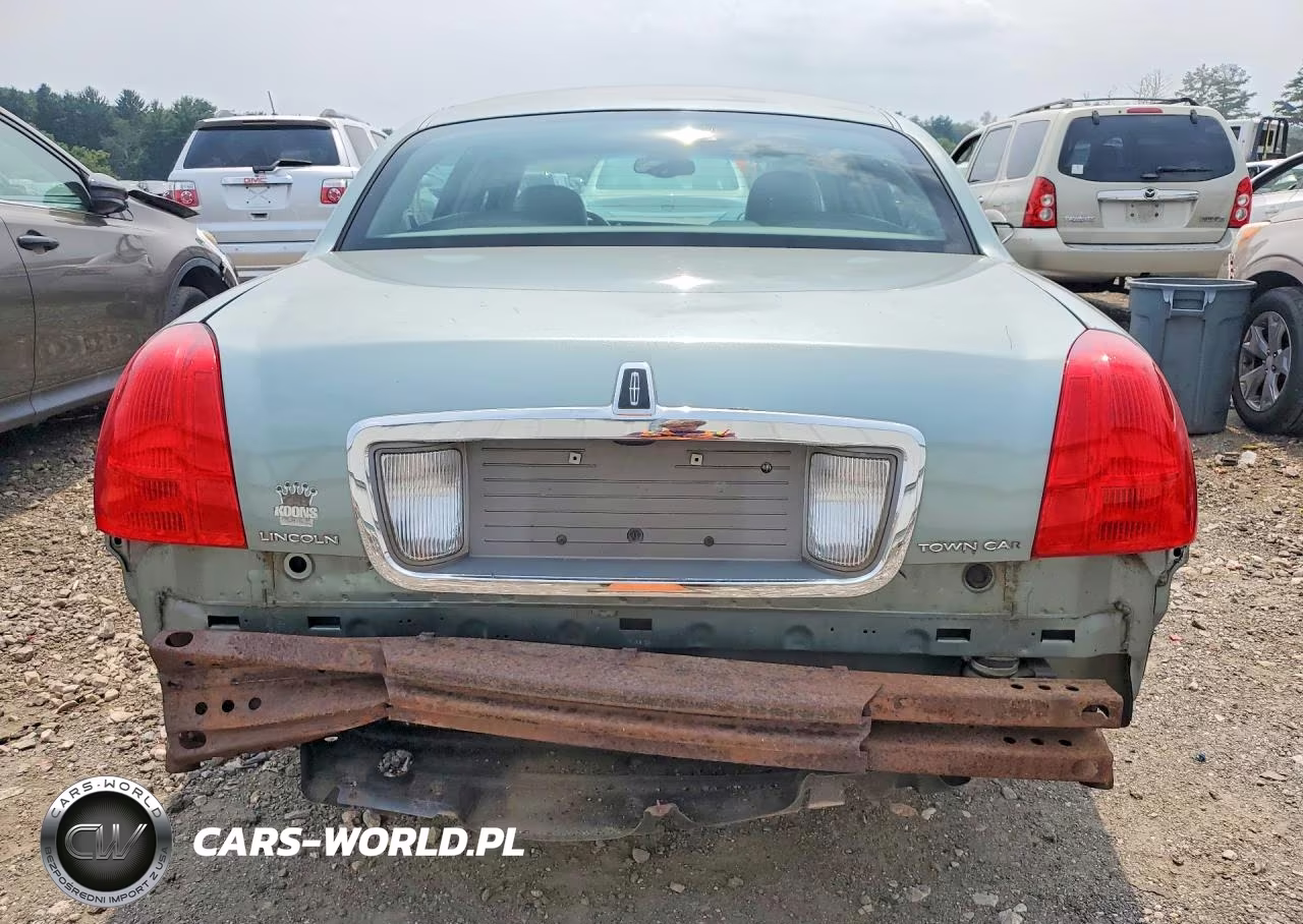 2005 Lincoln Town Car Signature VIN:1LNHM81W05Y606427 - 6