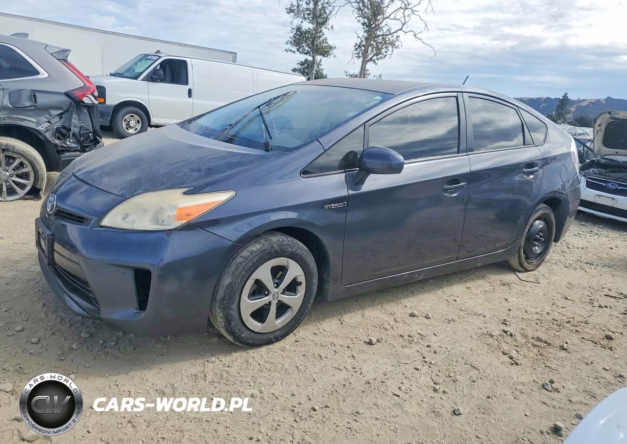 2013 Toyota Prius Two – zdjęcie 1 z 12
