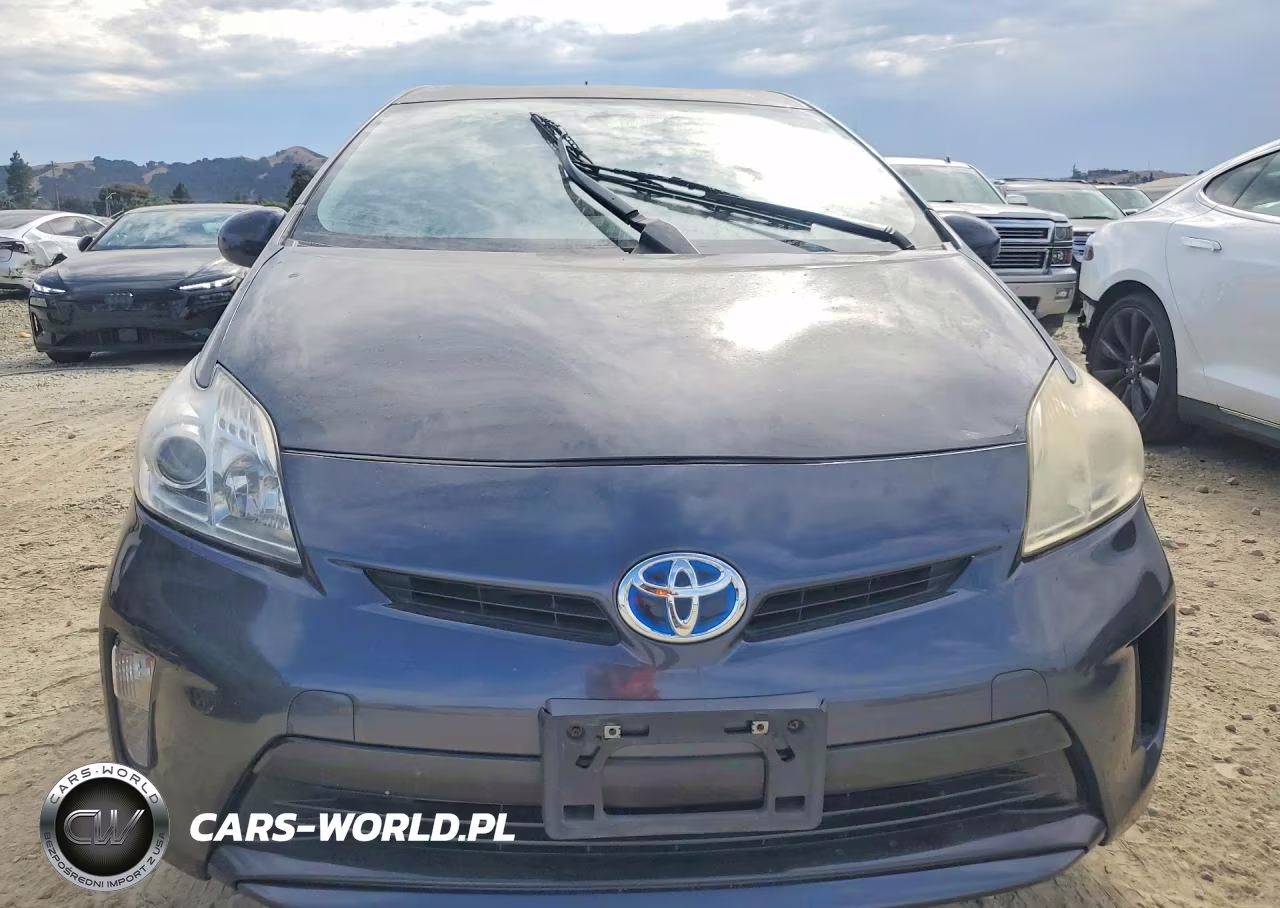 2013 Toyota Prius Two VIN:JTDKN3DU4D5650712 - 5