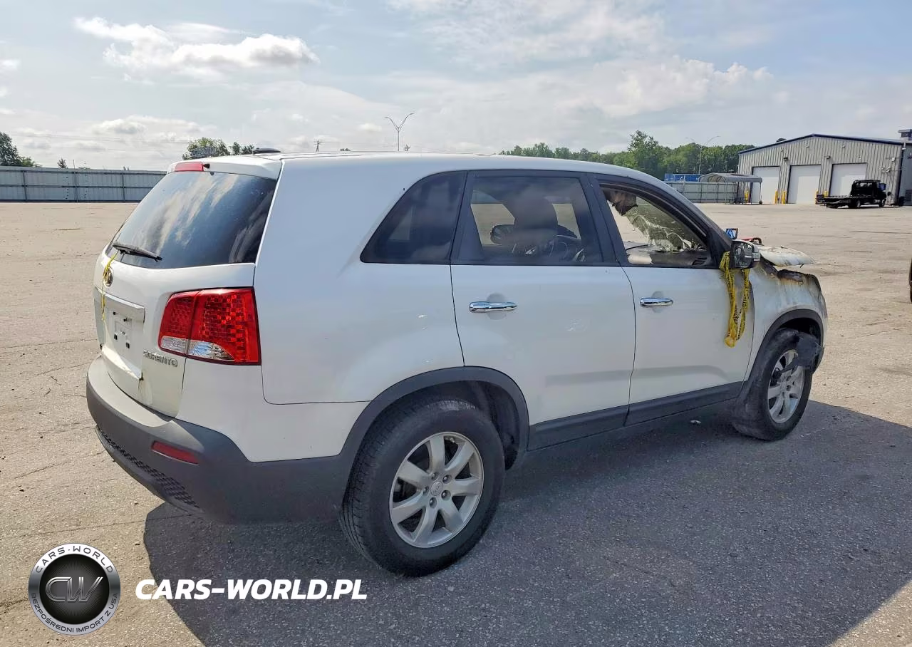 2011 Kia Sorento Base VIN:5XYKT3A11BG035362 - 3