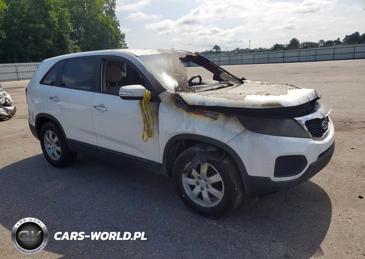 2011 Kia Sorento Base VIN:5XYKT3A11BG035362 - 4