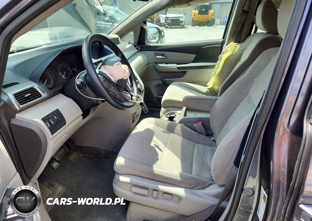 2016 Honda Odyssey Se VIN:5FNRL5H3XGB096452 - 7