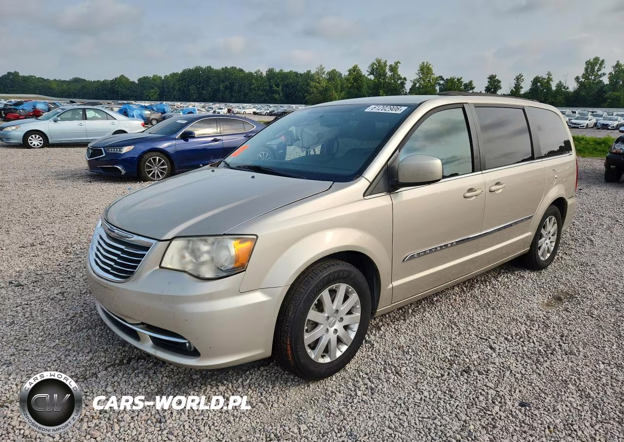 2015 Chrysler Town & Country Touring – zdjęcie 1 z 14