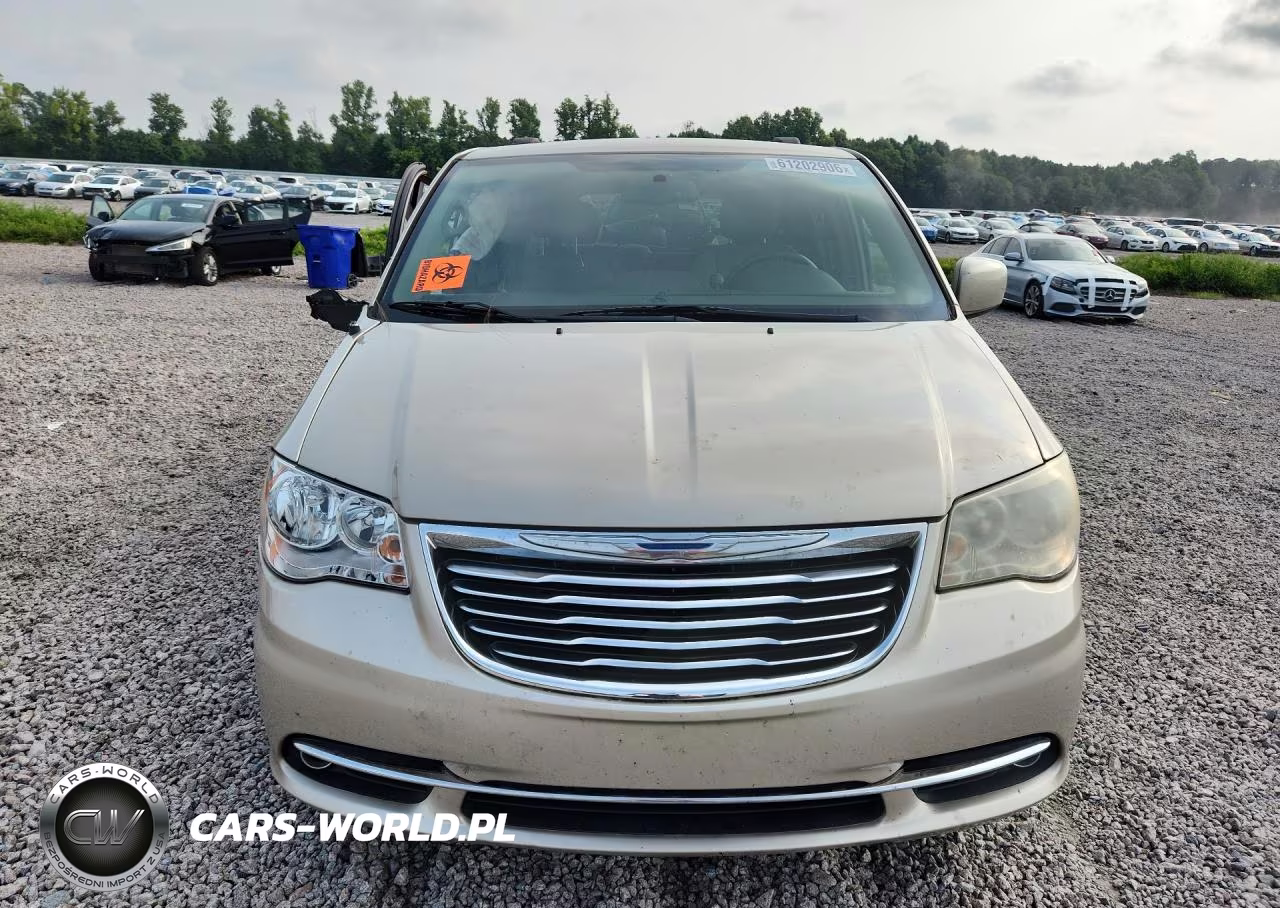 2015 Chrysler Town & Country Touring VIN:2C4RC1BG6FR525755 - 5