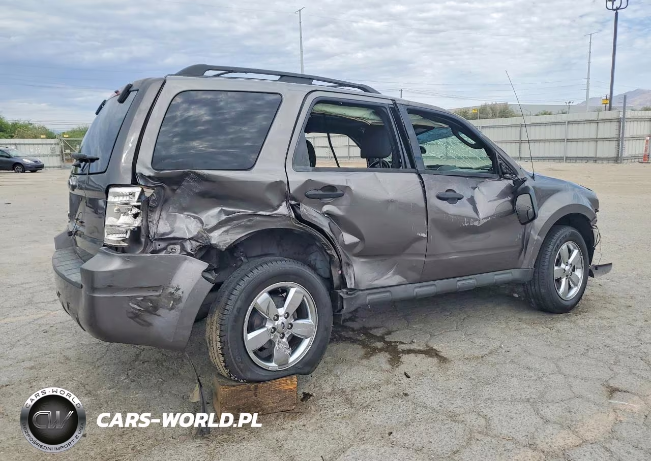 2012 Ford Escape Xlt VIN:1FMCU0D72CKC83272 - 3
