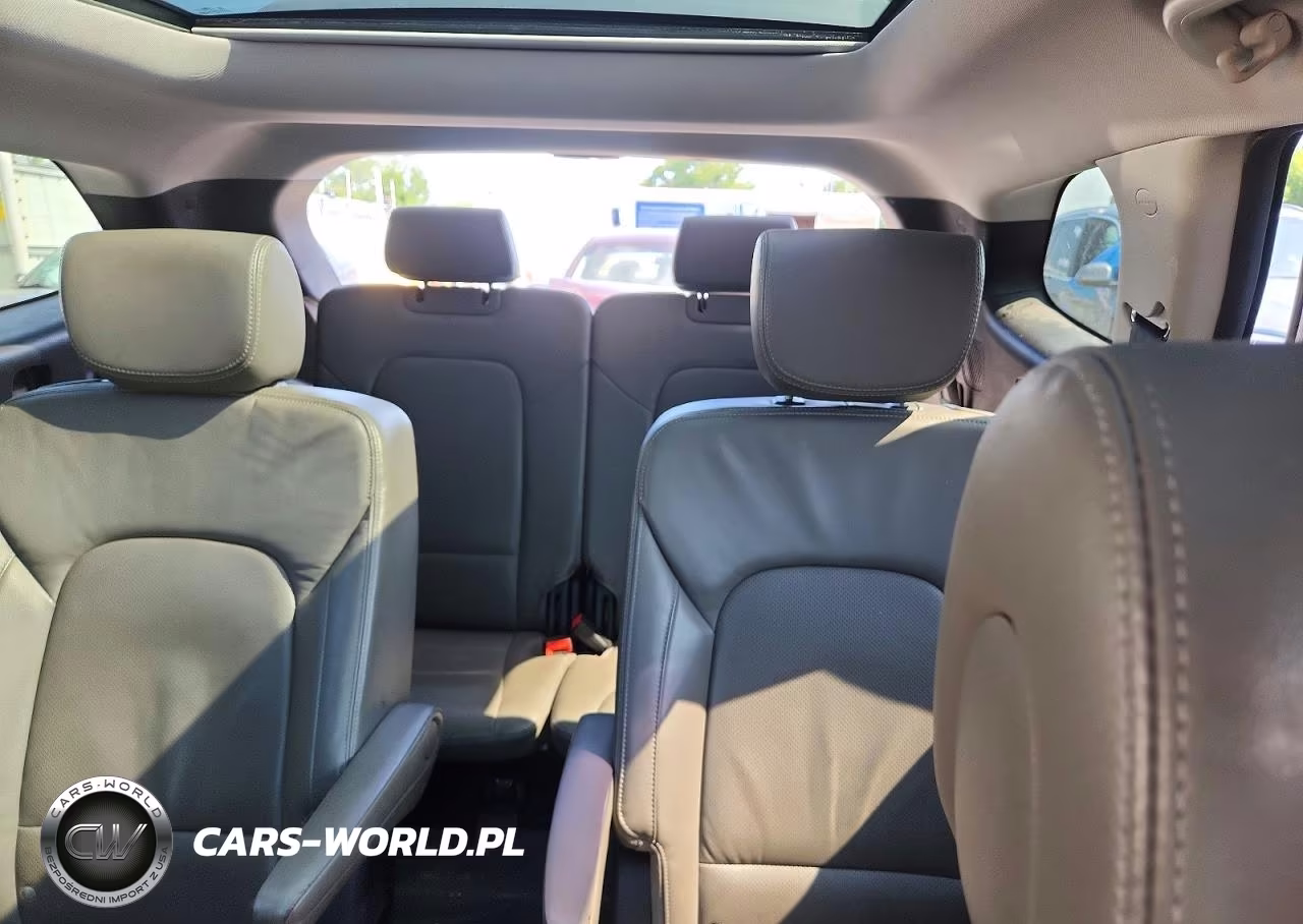 2015 Hyundai Santa Fe Limited VIN:KM8SRDHF4FU100811 - 10