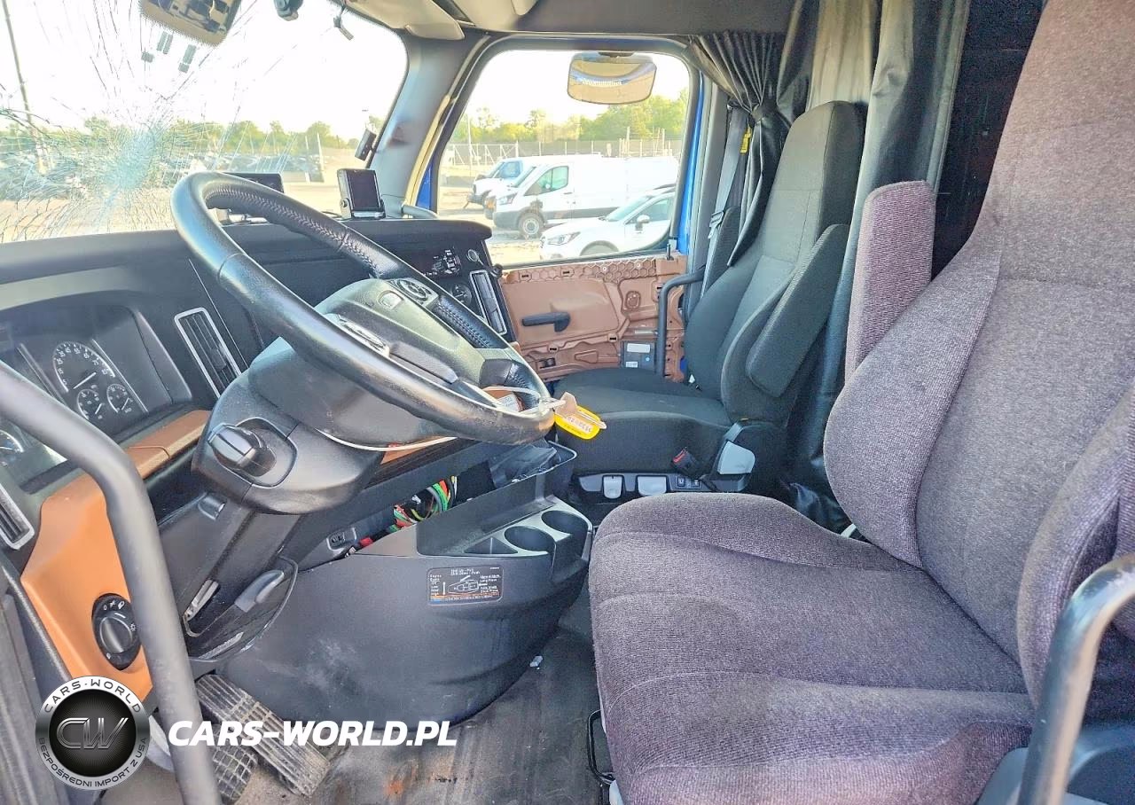 2020 Freightliner Cascadia 126 VIN:3AKJHHDR8LSMD2433 - 7