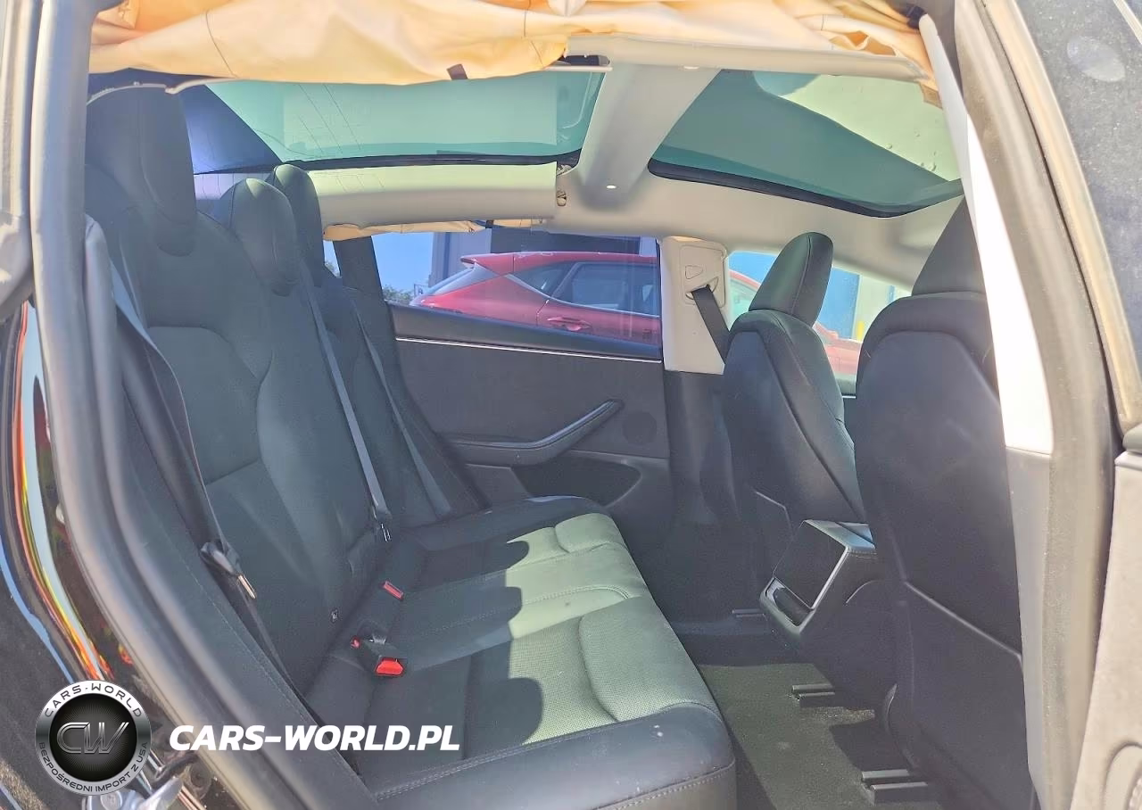 2025 Tesla Model 3 VIN:5YJ3E1EB3SF918764 - 10