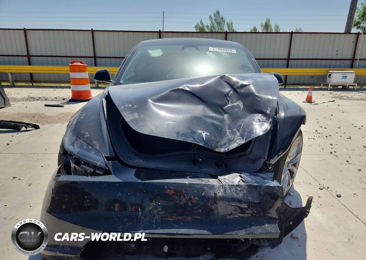 2025 Tesla Model 3 VIN:5YJ3E1EB3SF918764 - 5