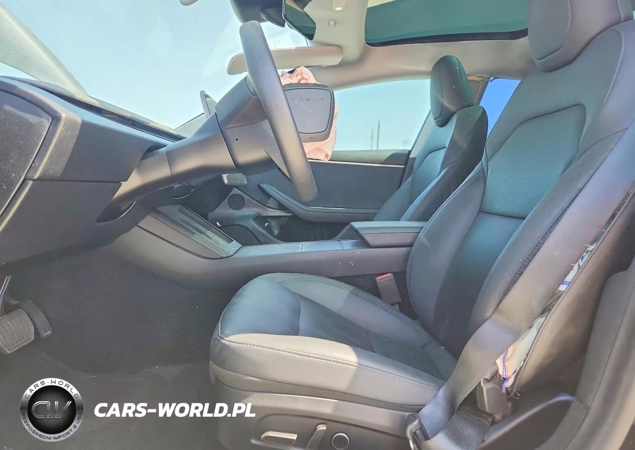 2025 Tesla Model 3 VIN:5YJ3E1EB3SF918764 - 7