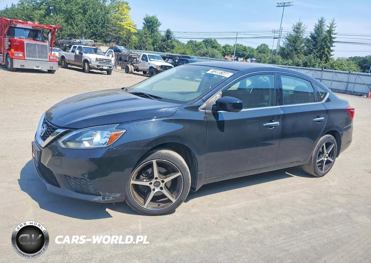 2017 Nissan Sentra S – zdjęcie 1 z 12