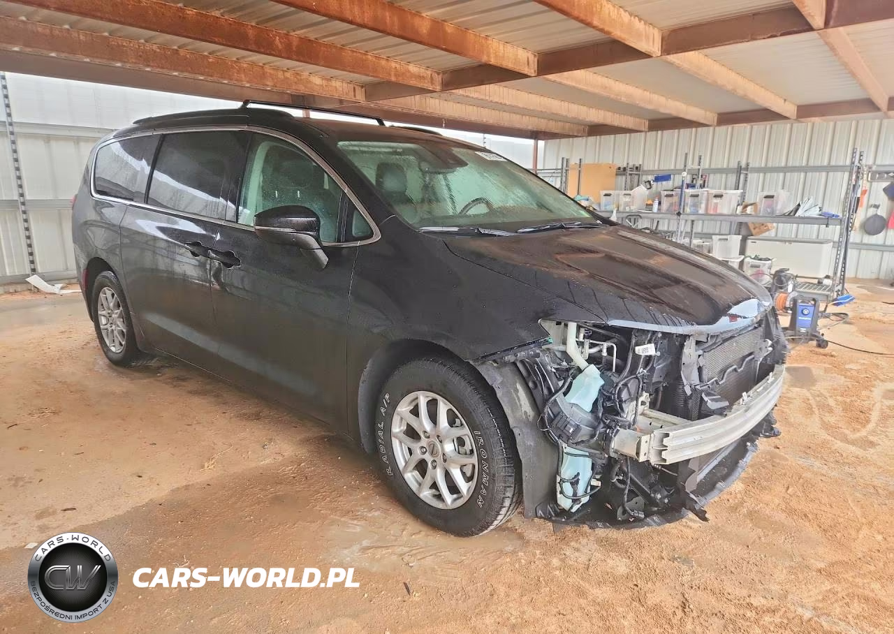 2022 Chrysler Pacifica Touring L VIN:2C4RC1BG8NR185751 - 4