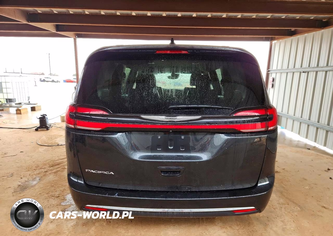 2022 Chrysler Pacifica Touring L VIN:2C4RC1BG8NR185751 - 6