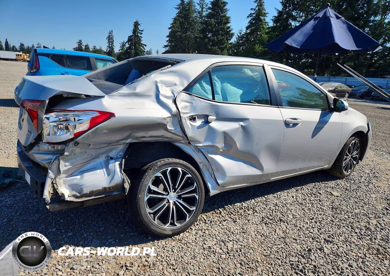2017 Toyota Corolla Le VIN:2T1BURHEXHC919619 - 3