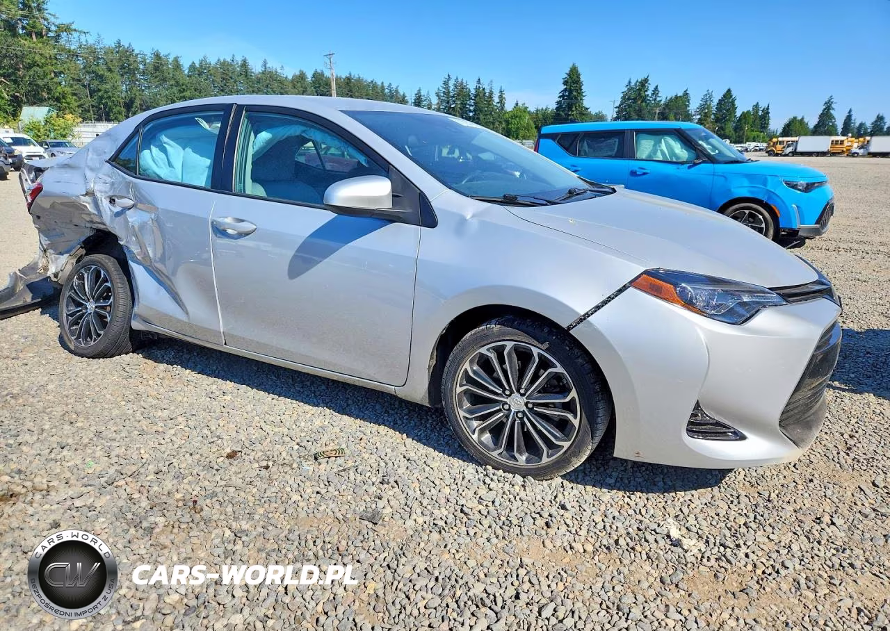 2017 Toyota Corolla Le VIN:2T1BURHEXHC919619 - 4