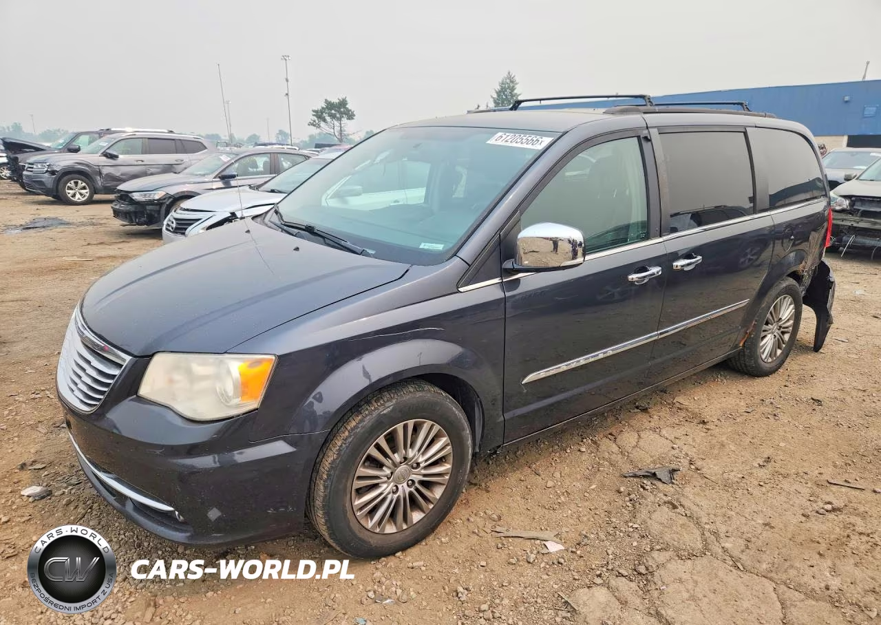 2014 Chrysler Town & Country Touring L – zdjęcie 1 z 13