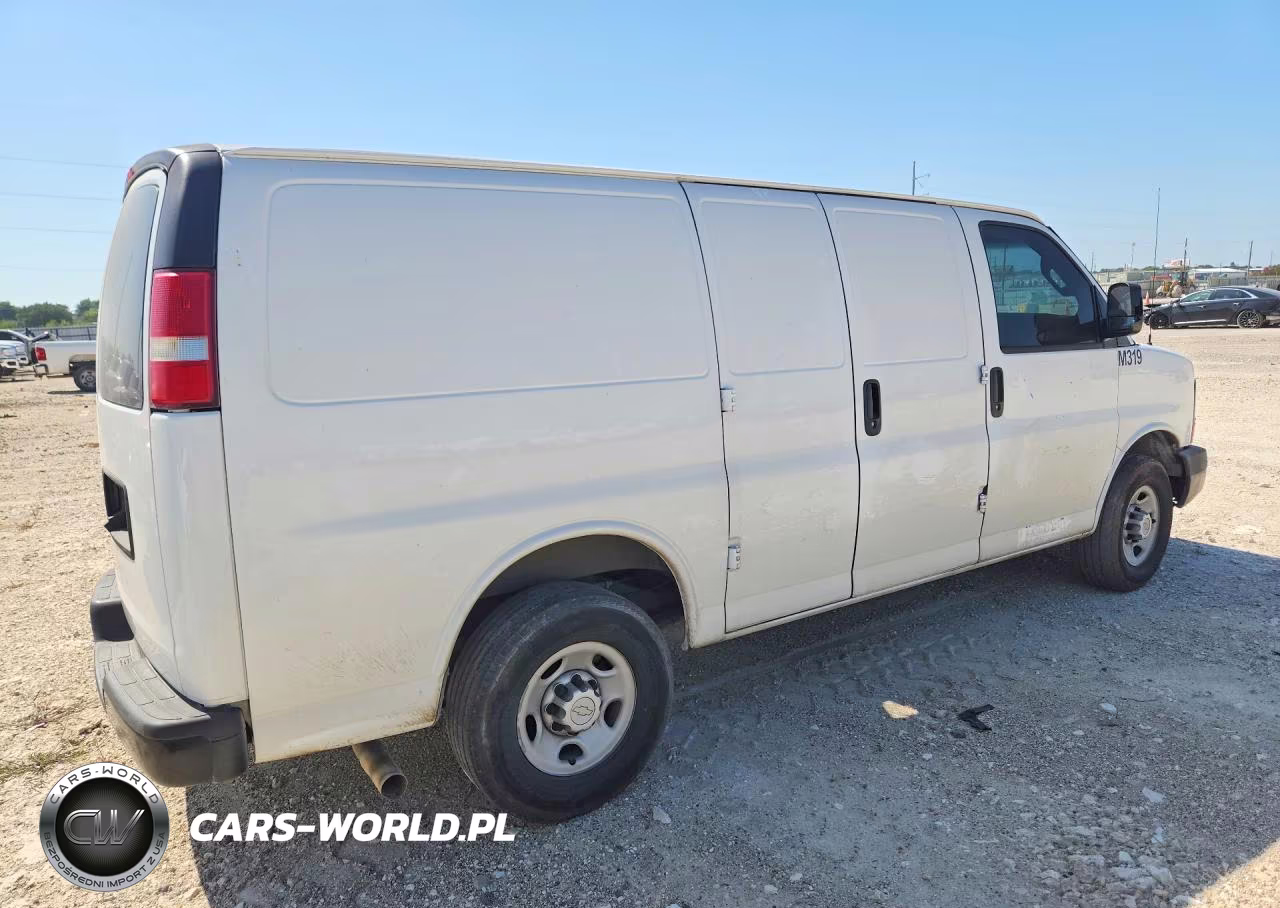 2016 Chevrolet Express G2500 VIN:1GCWGAFF7G1301604 - 3