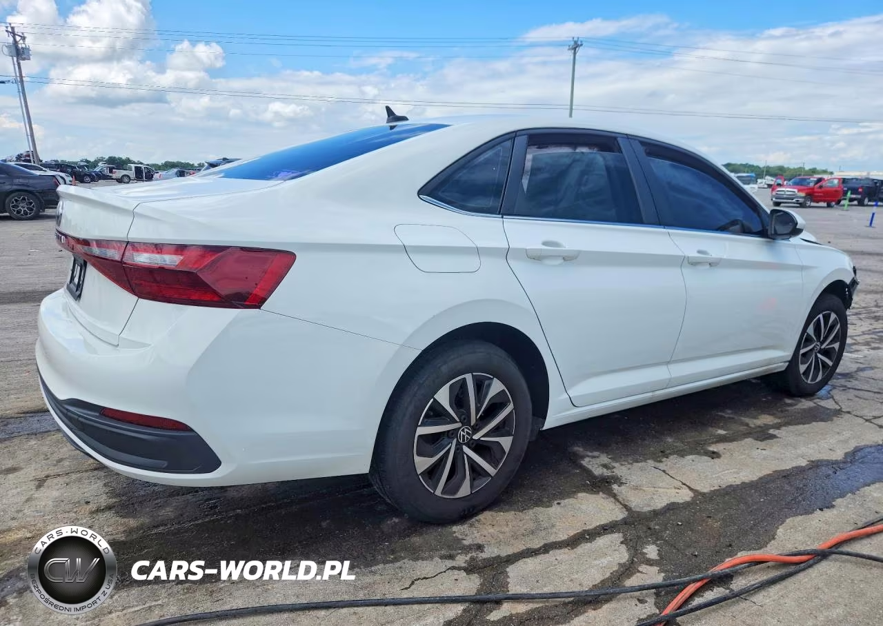 2025 Volkswagen Jetta S VIN:3VW5X7BU4SM008156 - 3