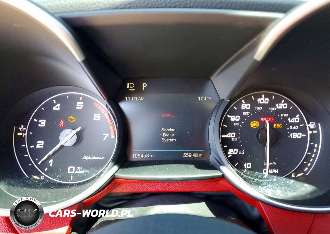 2018 Alfa Romeo Giulia Ti VIN:ZARFAECNXJ7596650 - 9