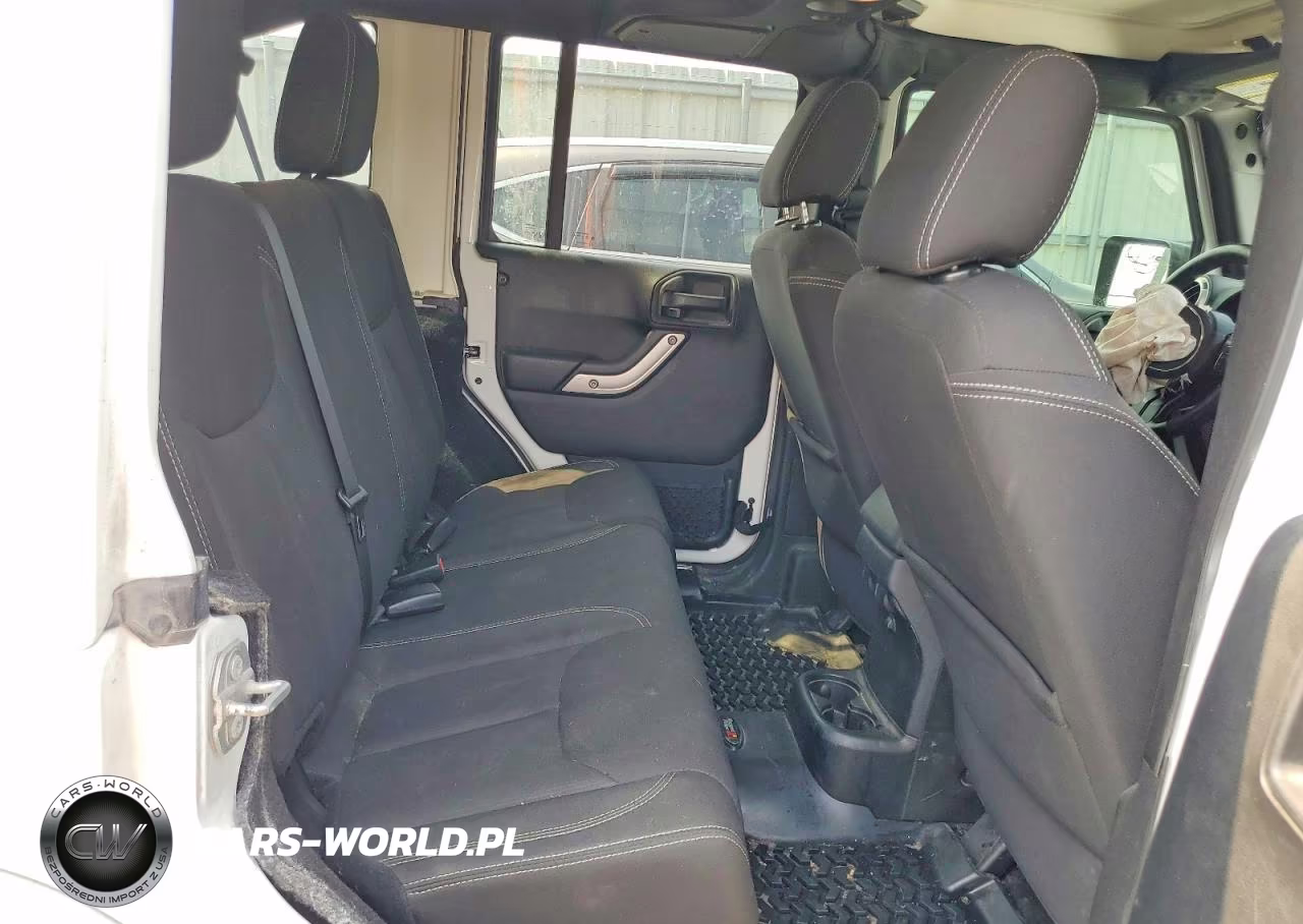 2017 Jeep Wrangler Unlimited Sahara VIN:1C4BJWEGXHL524989 - 11