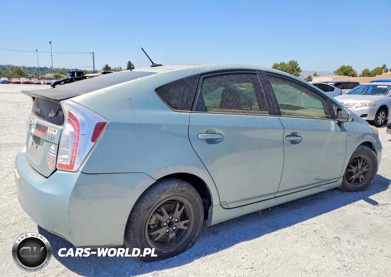 2012 Toyota Prius Three VIN:JTDKN3DU3C1611373 - 3