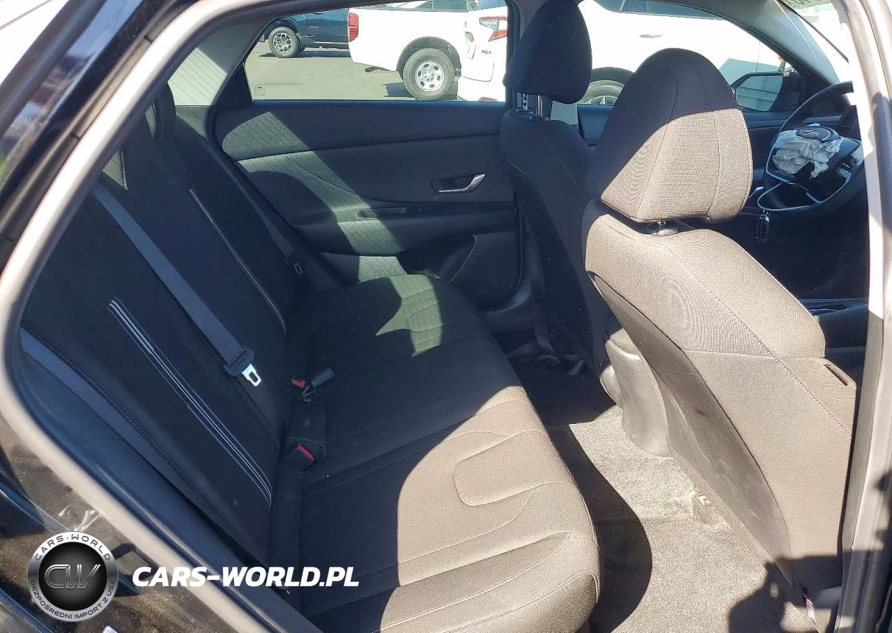 2022 Hyundai Elantra Blue VIN:KMHLM4AJ9NU031856 - 10
