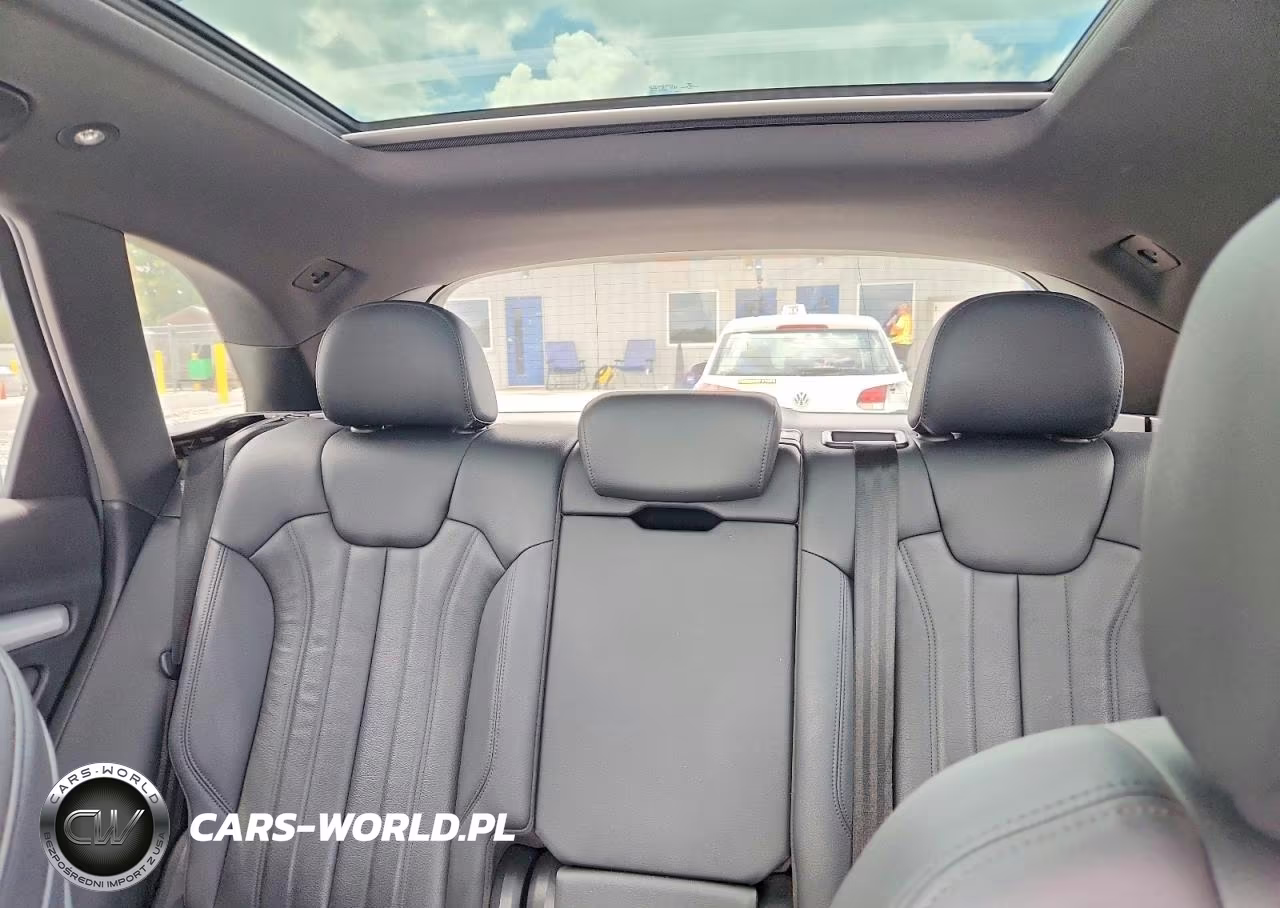 2020 Audi Q5 Premium VIN:WA1ANAFY0L2121672 - 10