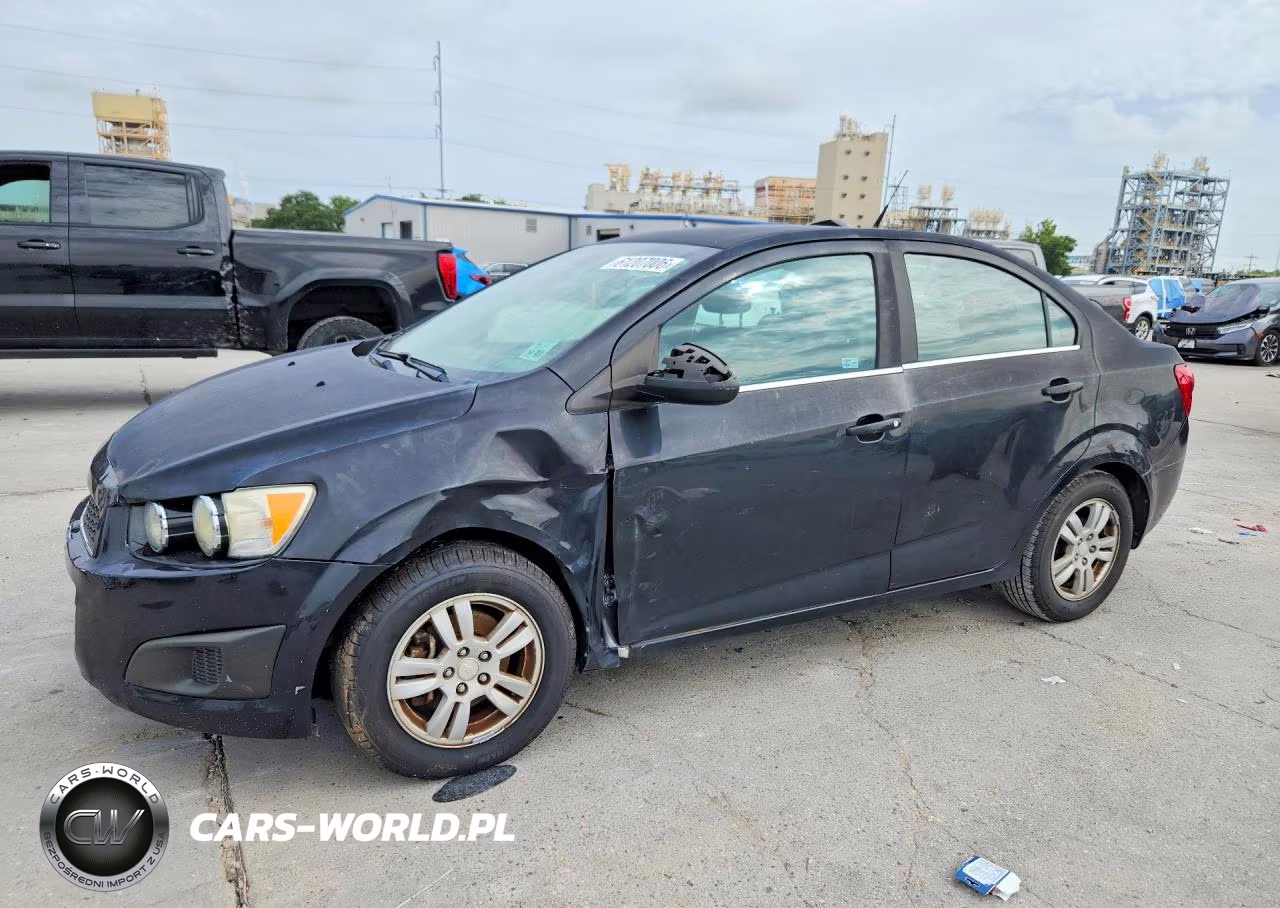 2013 Chevrolet Sonic Lt – zdjęcie 1 z 12