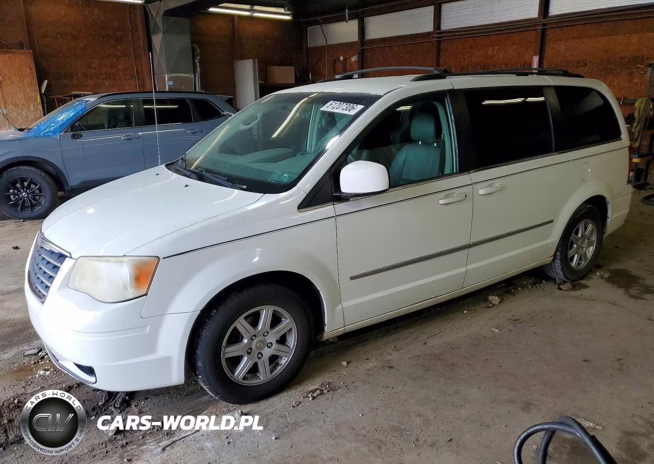 2010 Chrysler Town & Country Touring