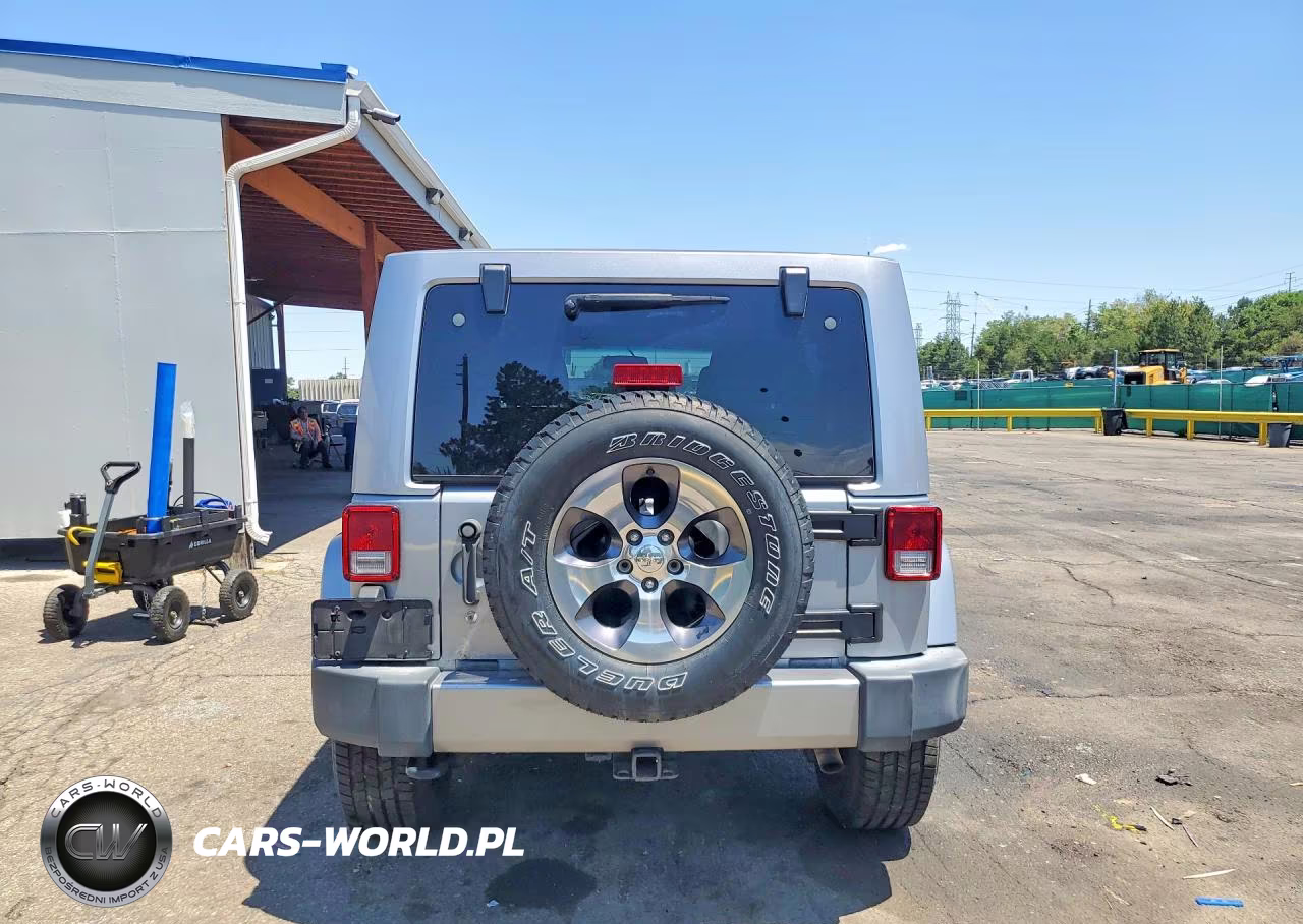 2016 Jeep Wrangler Unlimited Sahara VIN:1C4BJWEG2GL174840 - 6