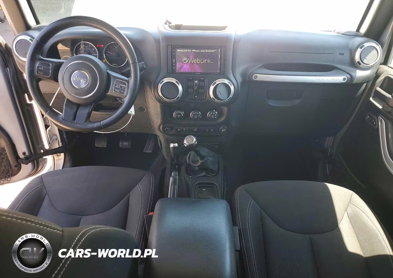2016 Jeep Wrangler Unlimited Sahara VIN:1C4BJWEG2GL174840 - 8