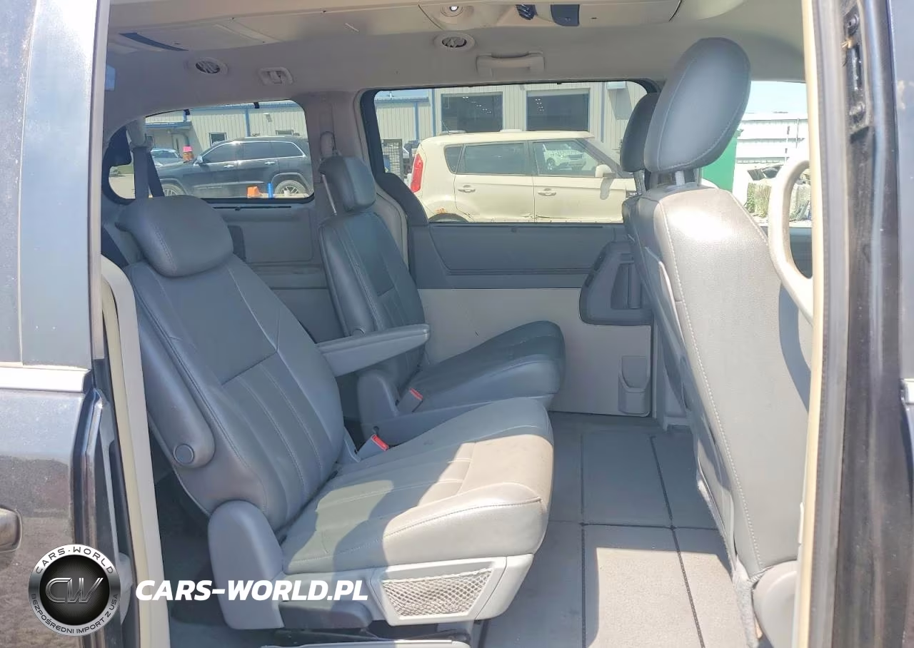2008 Chrysler Town & Country Touring VIN:2A8HR54P78R827632 - 11