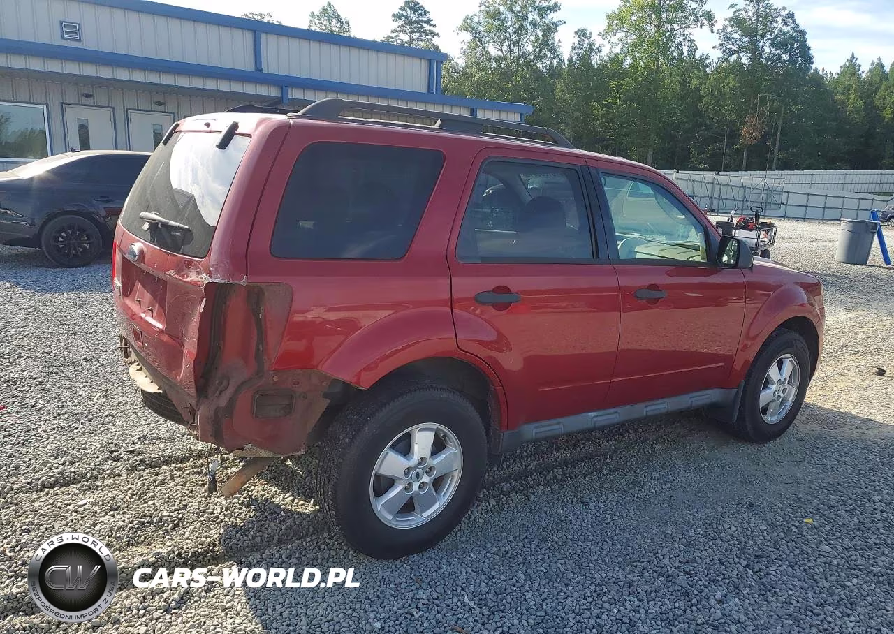 2010 Ford Escape Xlt VIN:1FMCU0D74AKB11404 - 3