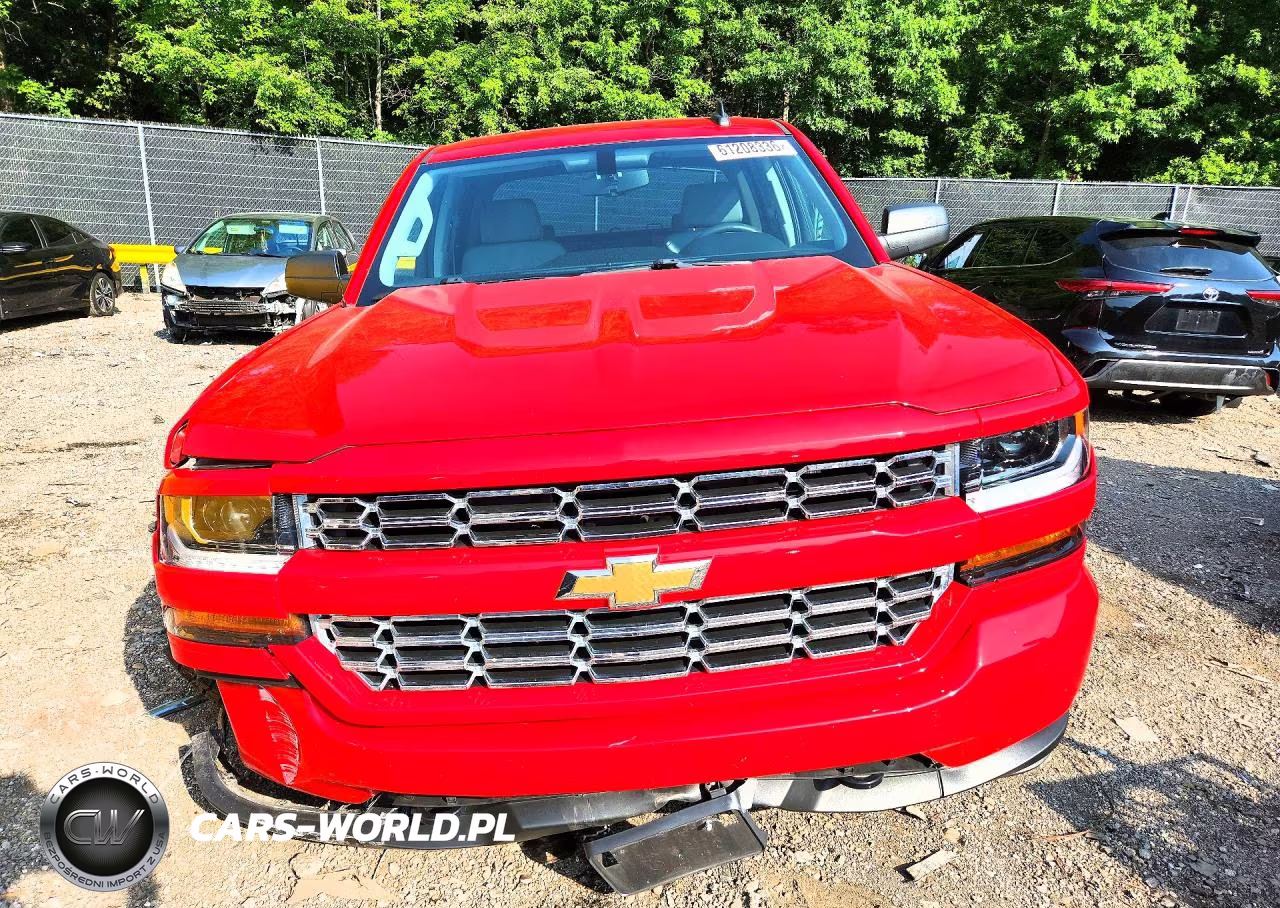 2018 Chevrolet Silverado K1500 Custom VIN:3GCUKPEC0JG466709 - 5