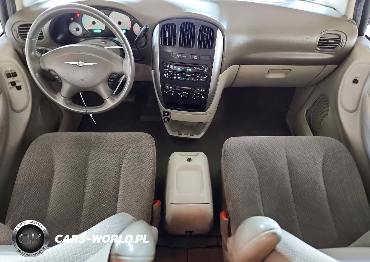 2005 Chrysler Town & Country Touring VIN:2C4GP54L15R524654 - 8