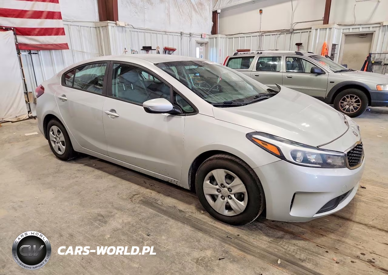 2017 Kia Forte Lx VIN:3KPFK4A73HE047808 - 4