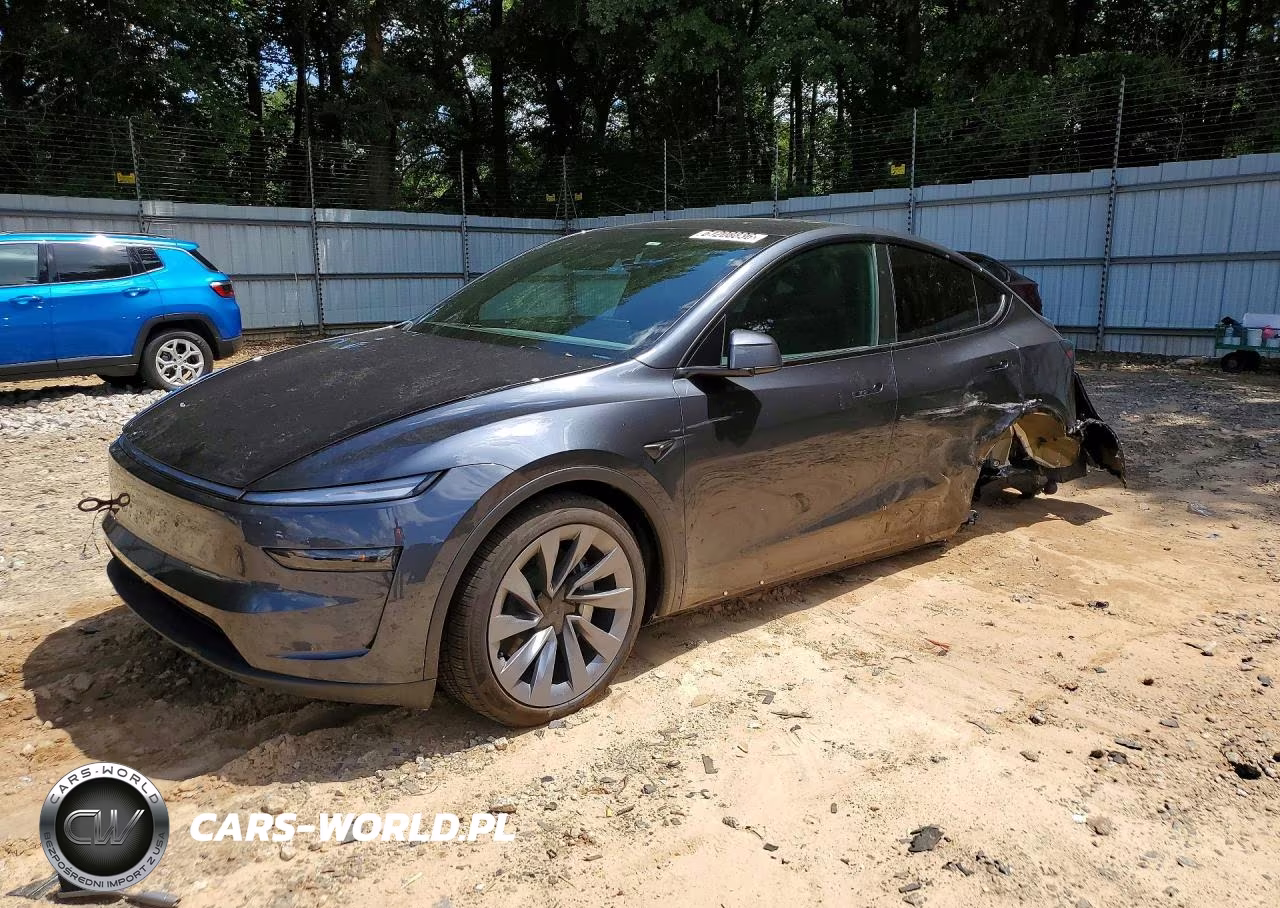 2026 Tesla Model Y VIN:7SAYGDED2TA684511 - 1