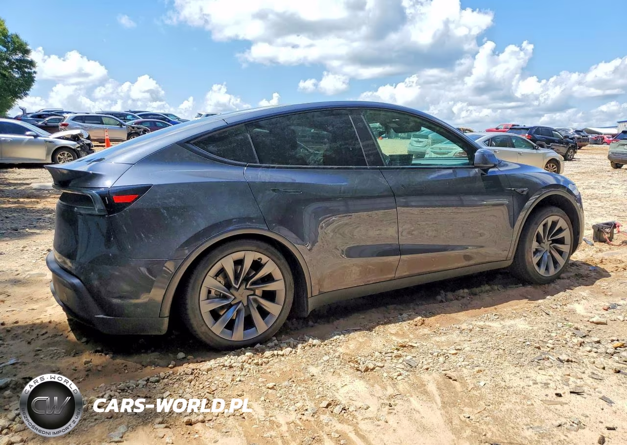 2026 Tesla Model Y VIN:7SAYGDED2TA684511 - 3