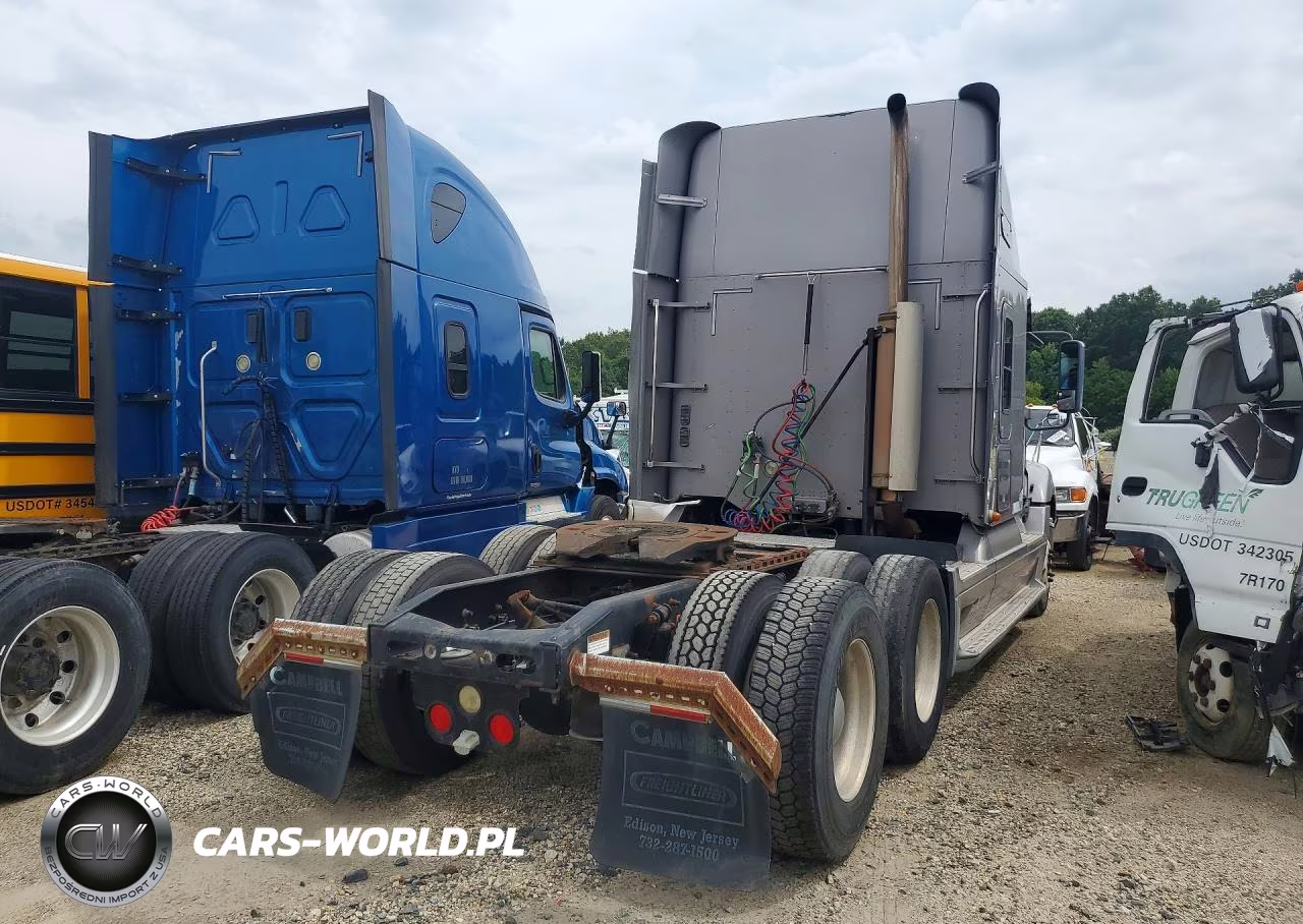 2007 Freightliner Conventional Columbia VIN:1FUJA6CKX7LZ10323 - 3