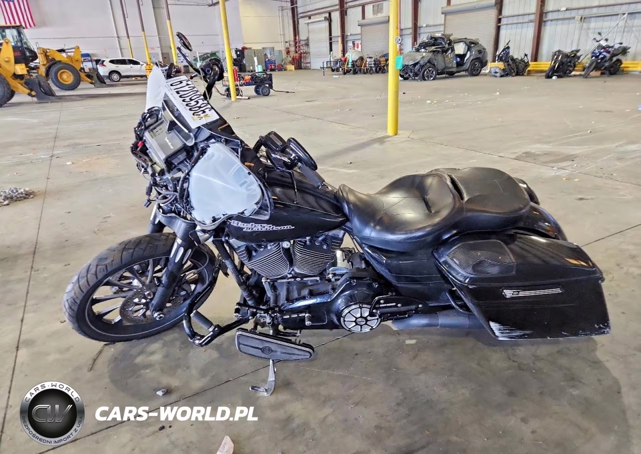 2015 Harley-Davidson Flhxs Street Glide Special VIN:1HD1KRM15FB624166 - 3