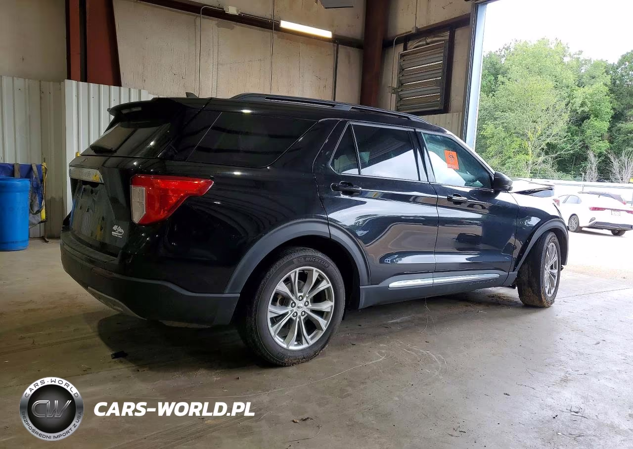 2023 Ford Explorer Xlt VIN:1FMSK7DH2PGC10964 - 3