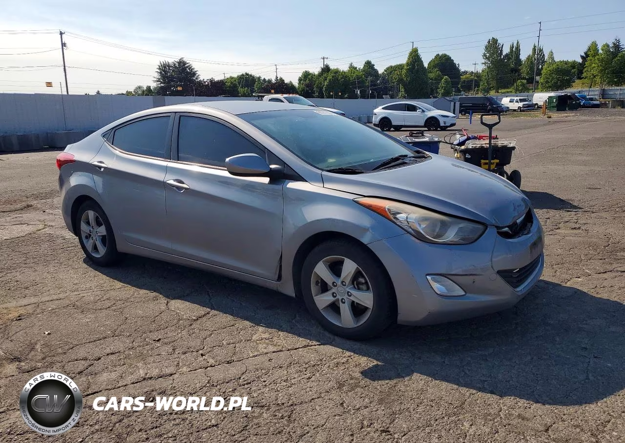 2013 Hyundai Elantra Gls VIN:KMHDH4AE6DU489722 - 4