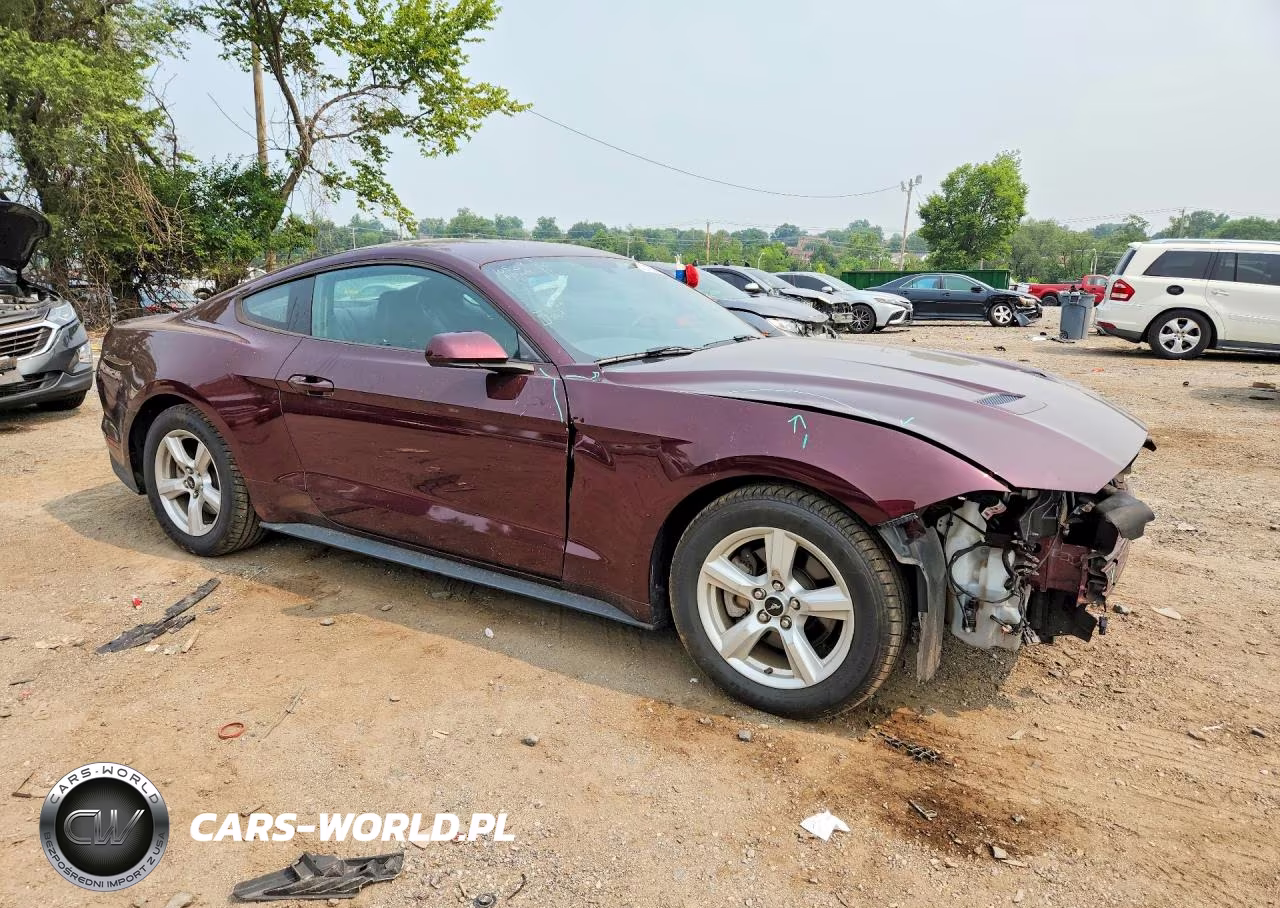 2018 Ford Mustang VIN:1FA6P8TH5J5183430 - 4