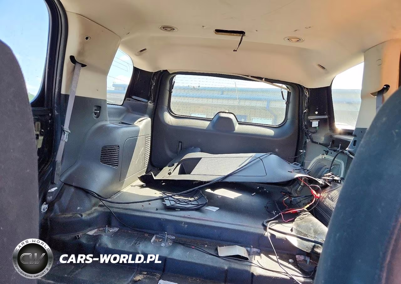2014 Chevrolet Tahoe Police VIN:1GNLC2E01ER159659 - 10