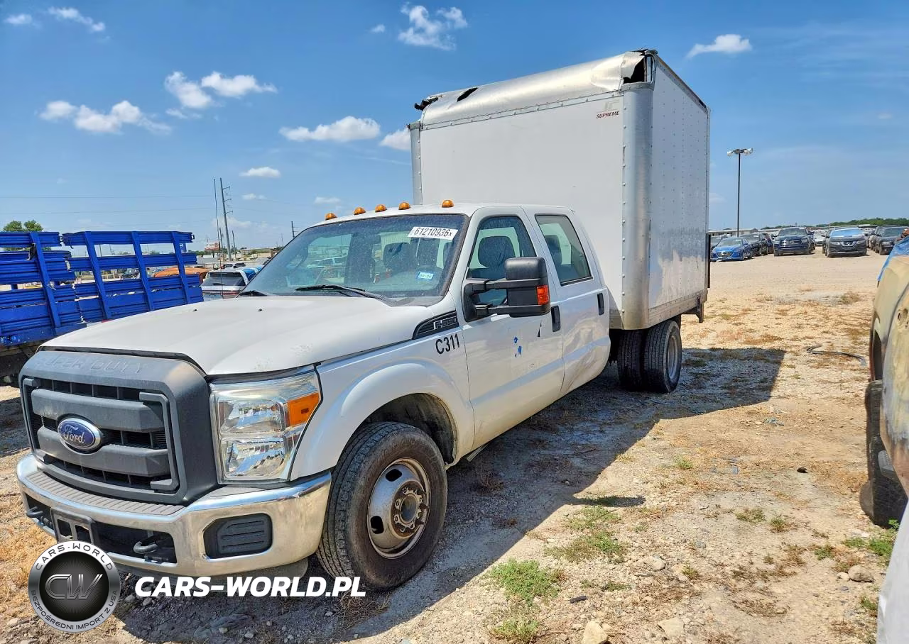 2015 Ford F350 Super Duty Box Truck