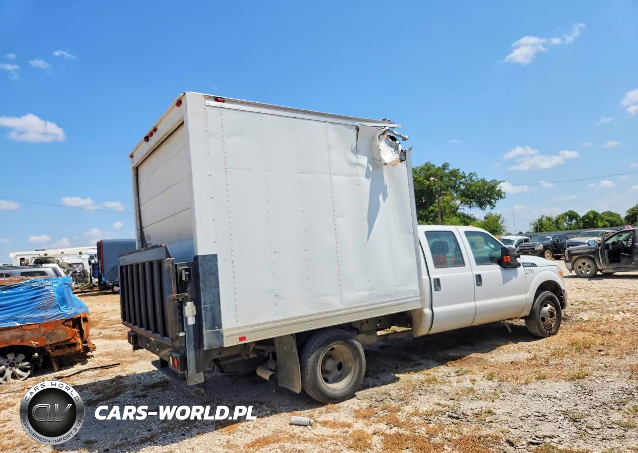 2015 Ford F350 Super Duty Box Truck VIN:1FD8W3G65FEC40956 - 3