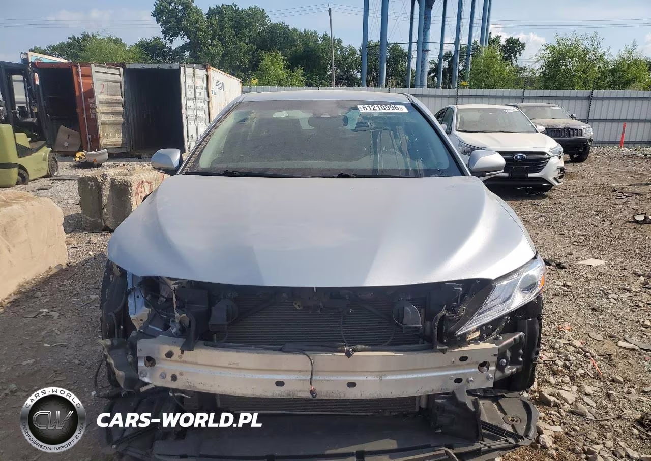 2018 Toyota Camry Xle VIN:4T1B11HK4JU052917 - 5