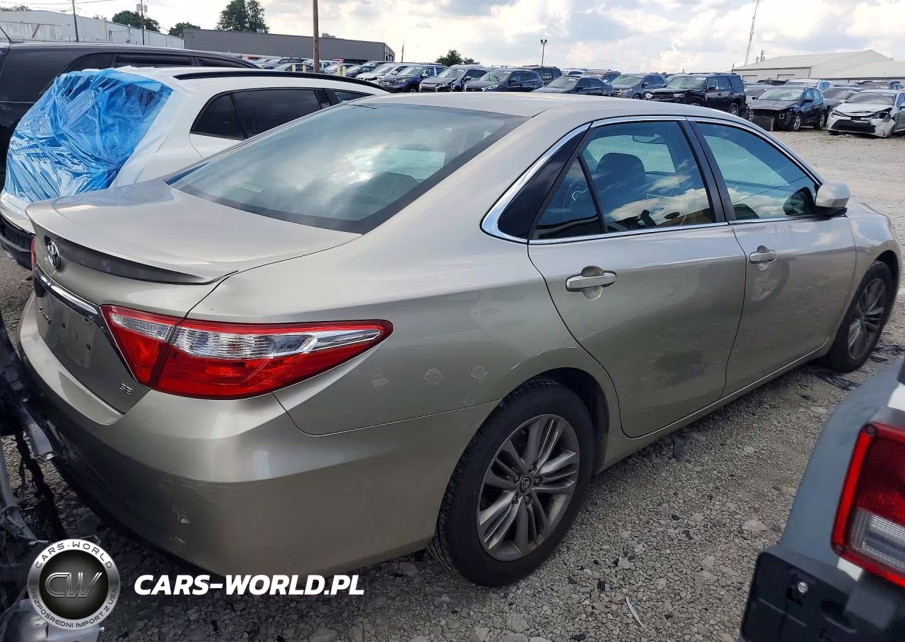 2015 Toyota Camry Se VIN:4T1BF1FK5FU029643 - 3