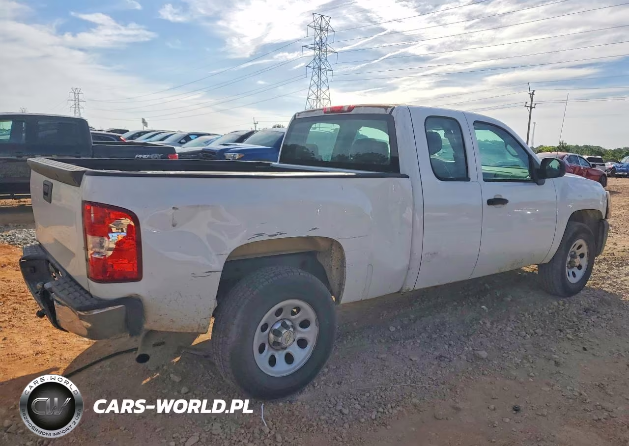 2012 Chevrolet Silverado C1500 VIN:1GCRCPEX8CZ332104 - 3